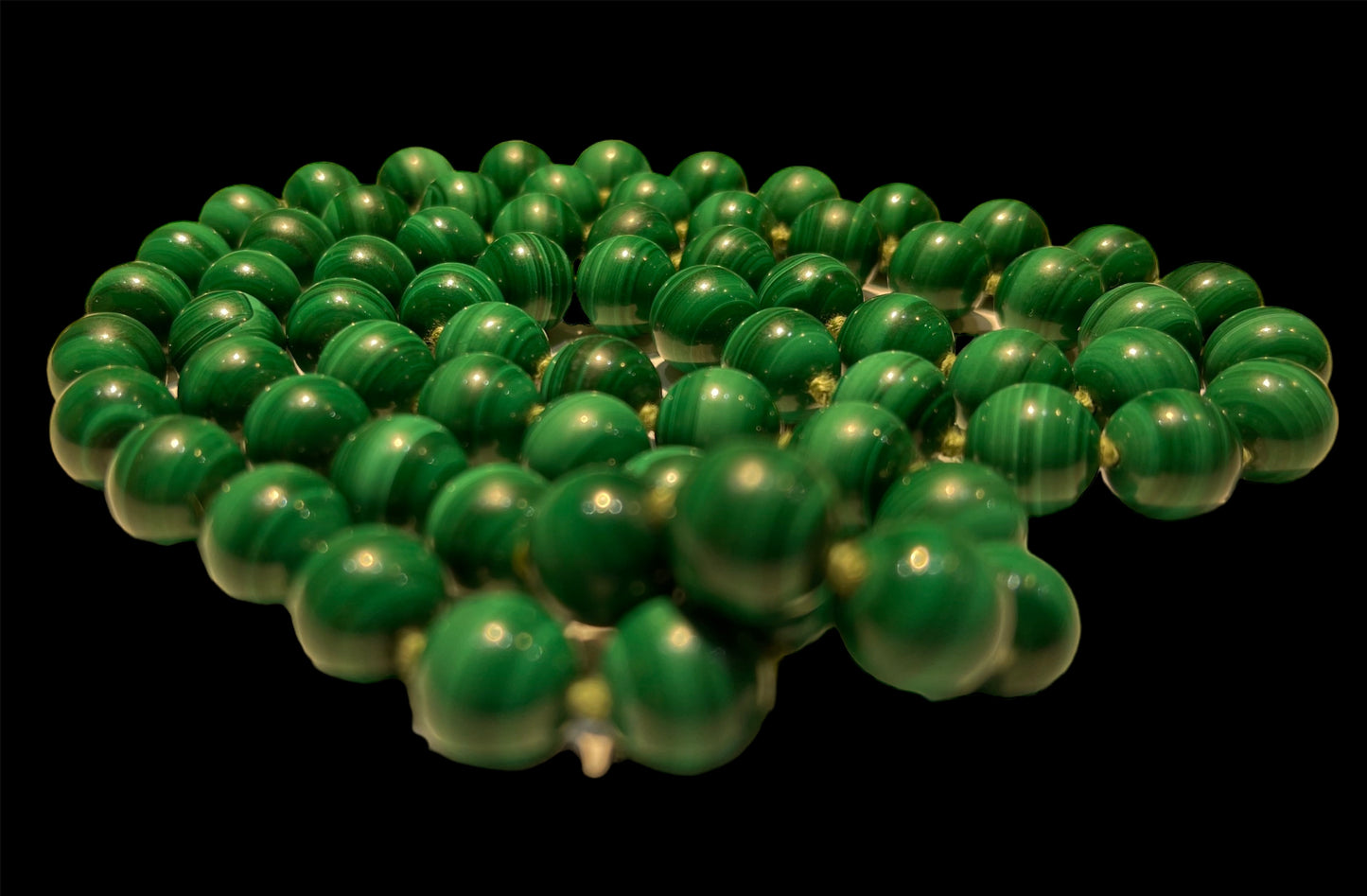 A vintage malachite necklace