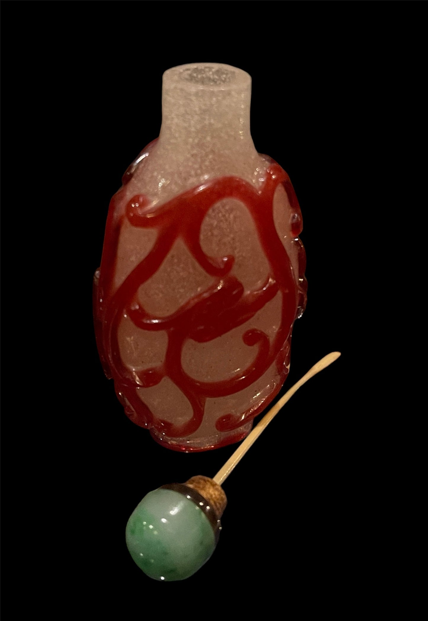 Peking glass snuff bottle - with jade cover and bone scoop