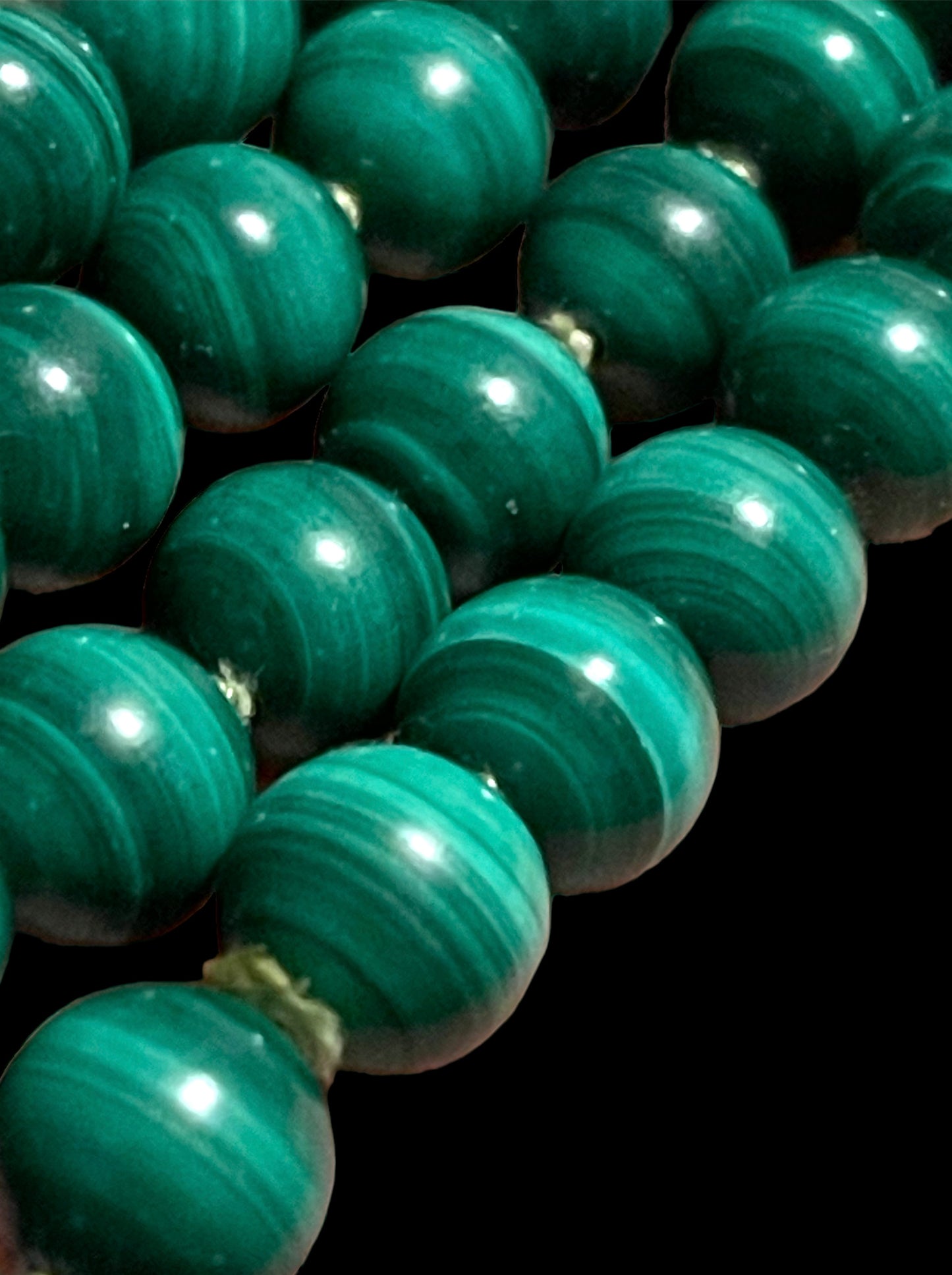 A vintage malachite necklace