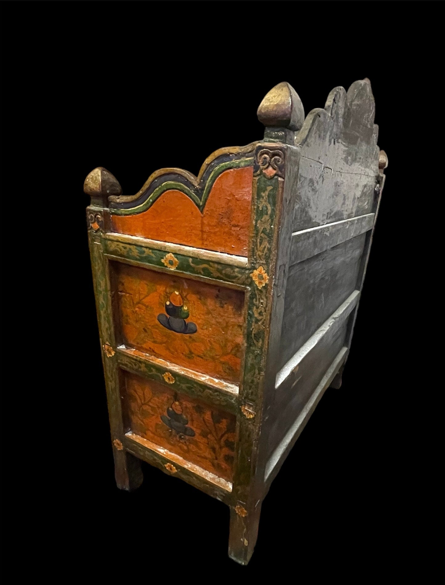 An antique Tibetan chest - apothecary