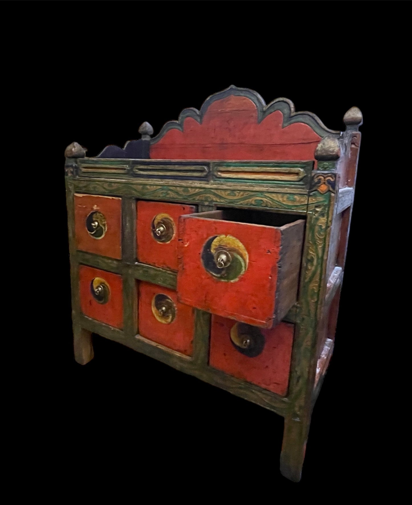 An antique Tibetan chest - apothecary