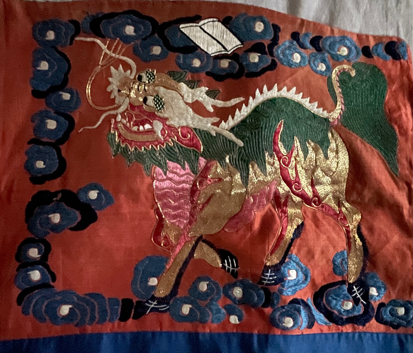 An antique Chinese wall hanging - embroidery on silk