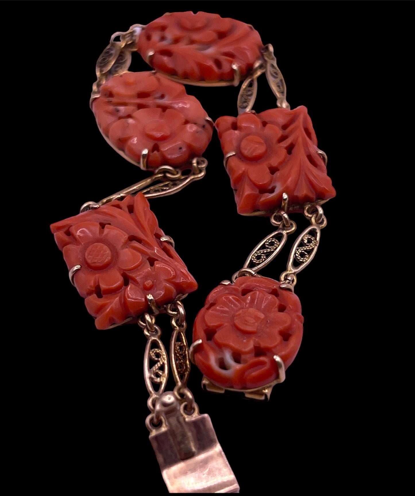 A coral plaque 14kt bracelet