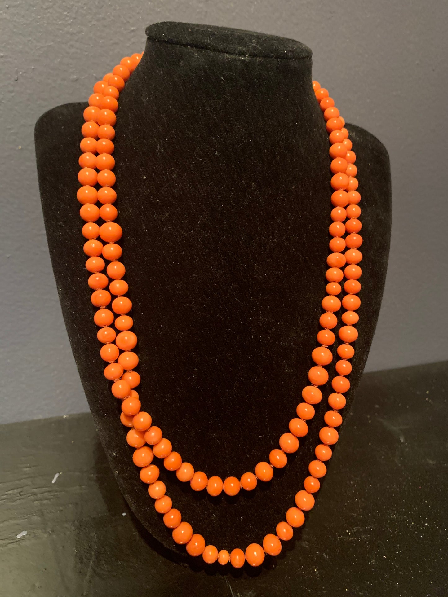 Vintage coral bead necklace
