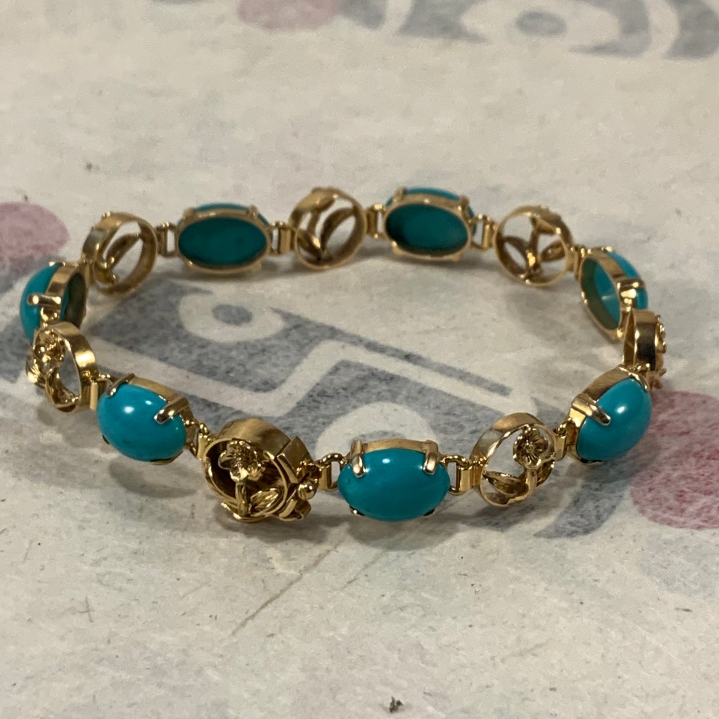 Turquoise bracelet in 14kt gold