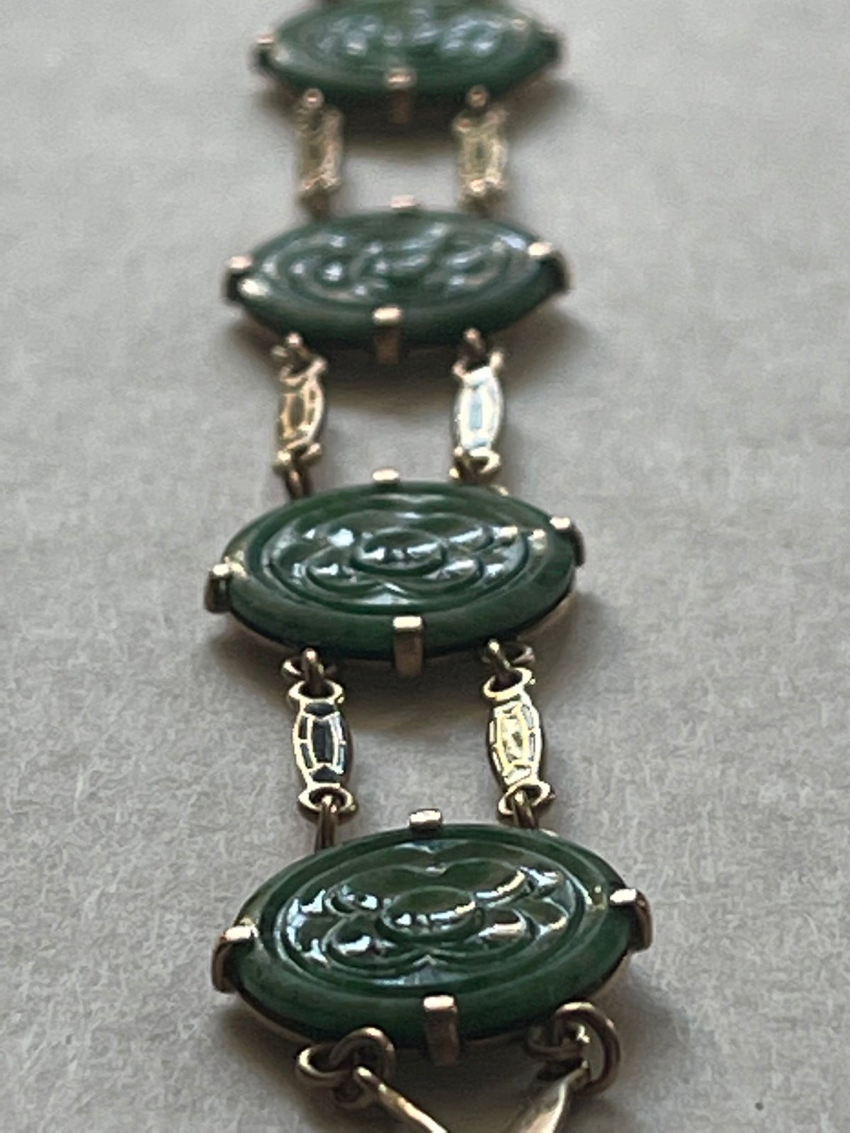 Vintage bracelet with jade in 14kt Art Deco style enamel work.