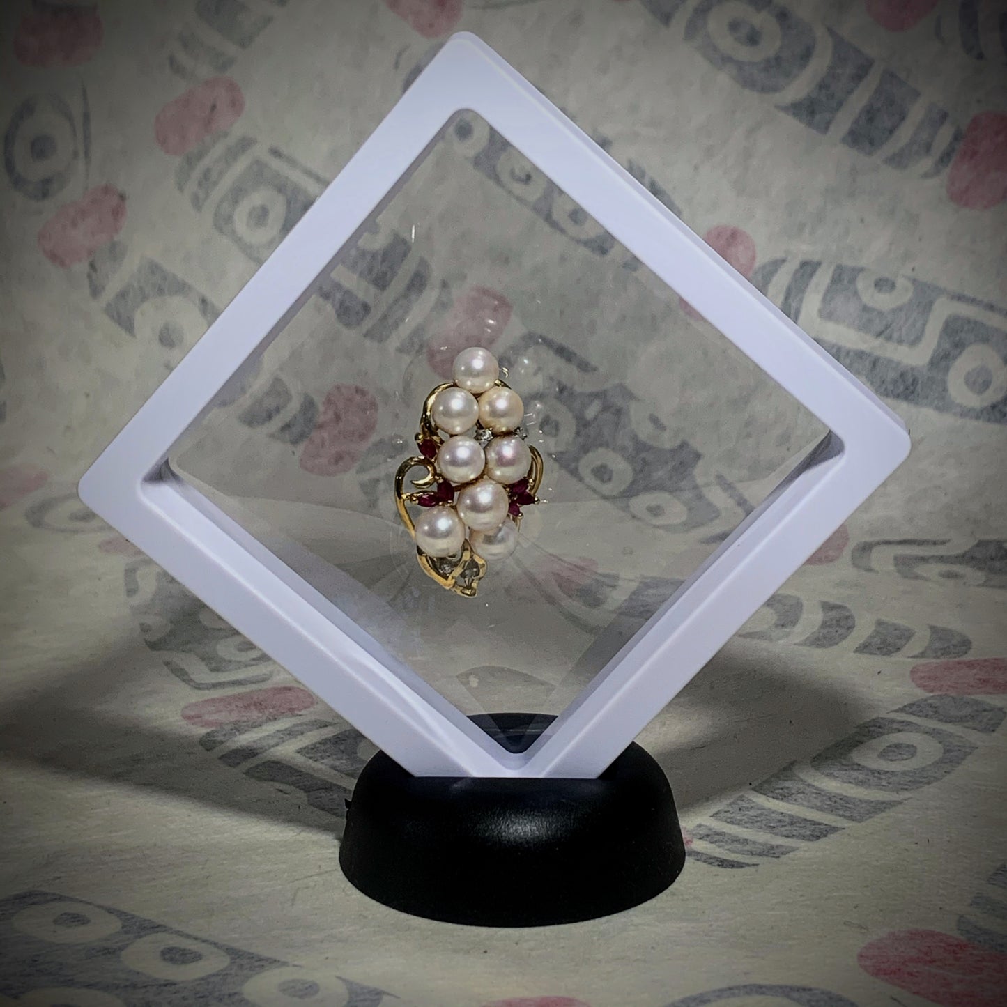 Pearl brooch