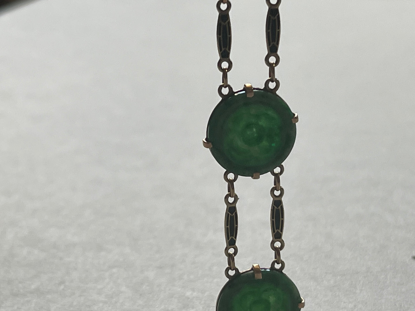 Vintage bracelet with jade in 14kt Art Deco style enamel work.
