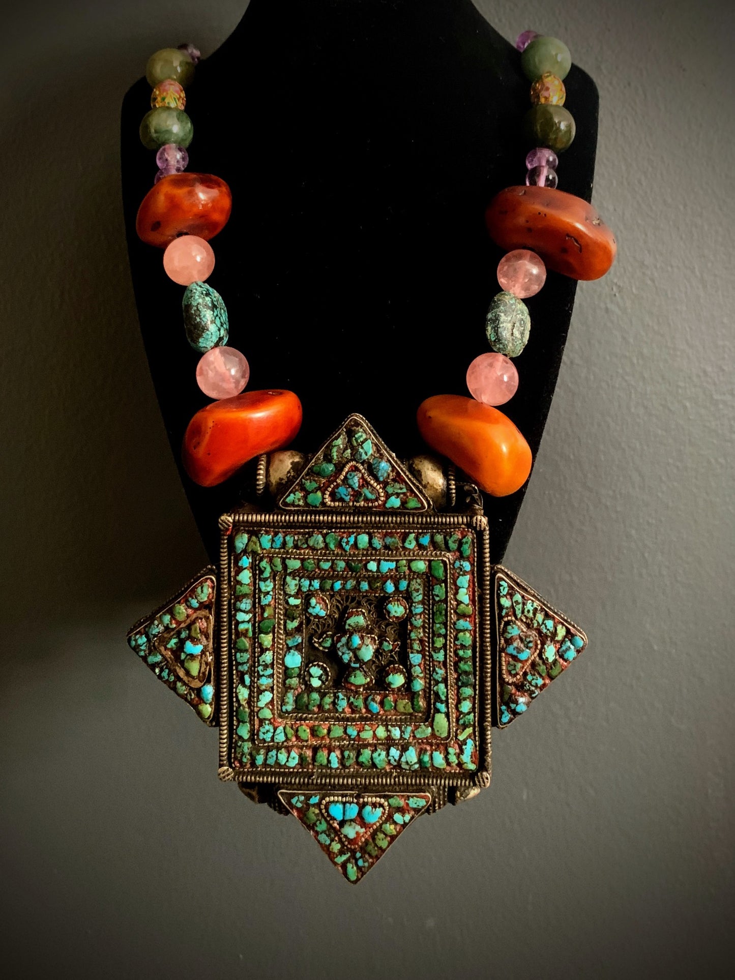 A vintage Tibetan ghau necklace