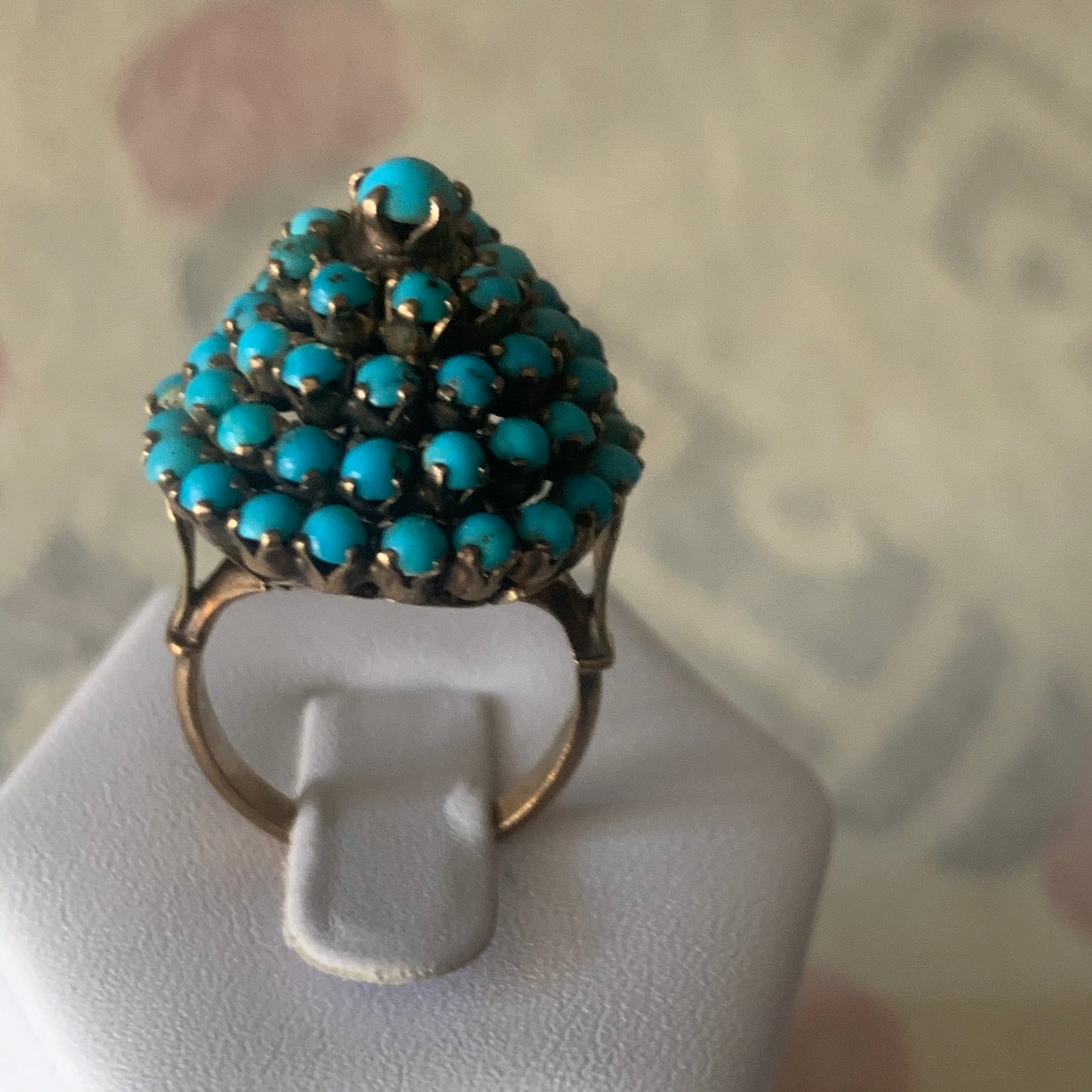 Turquoise and gold ring