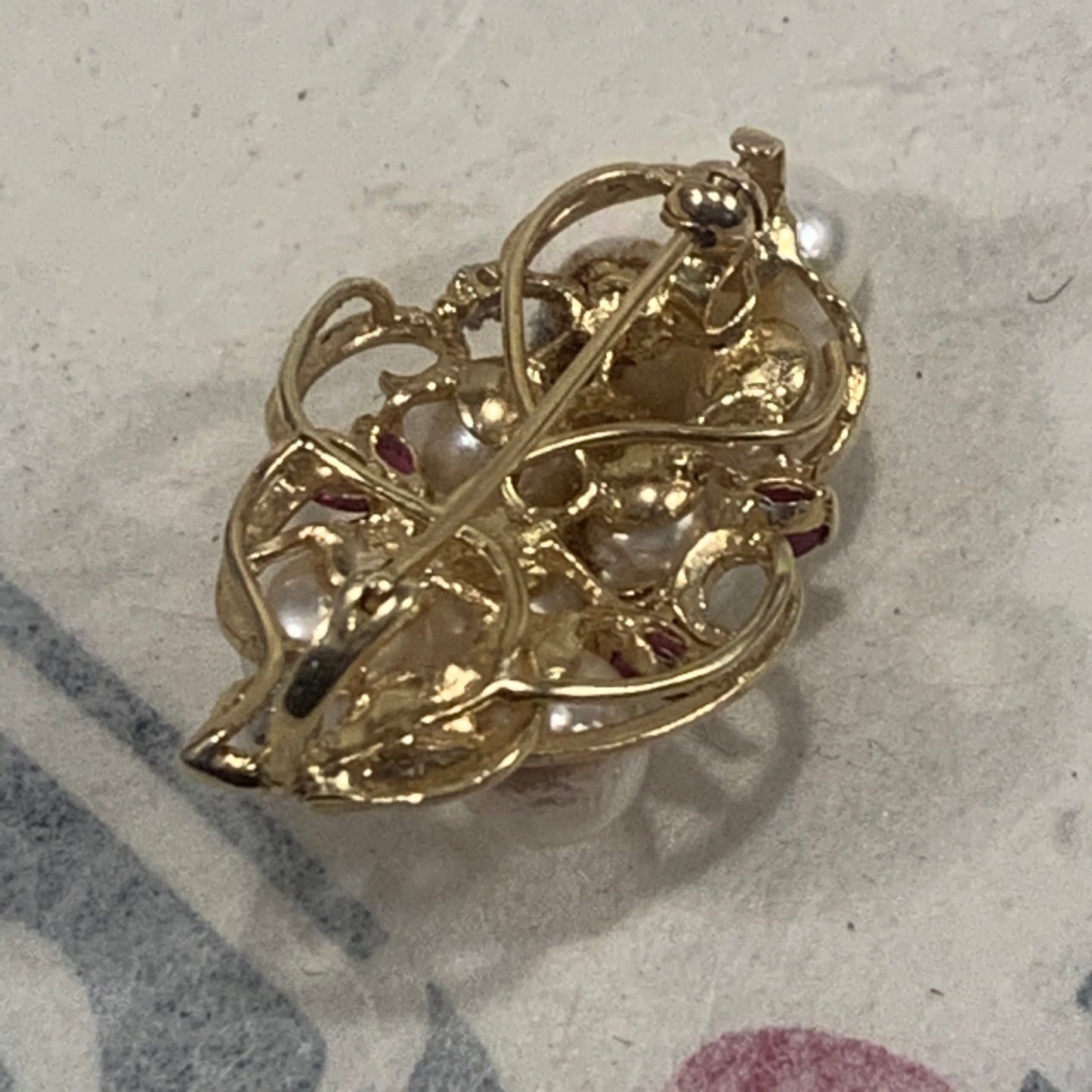 Pearl brooch