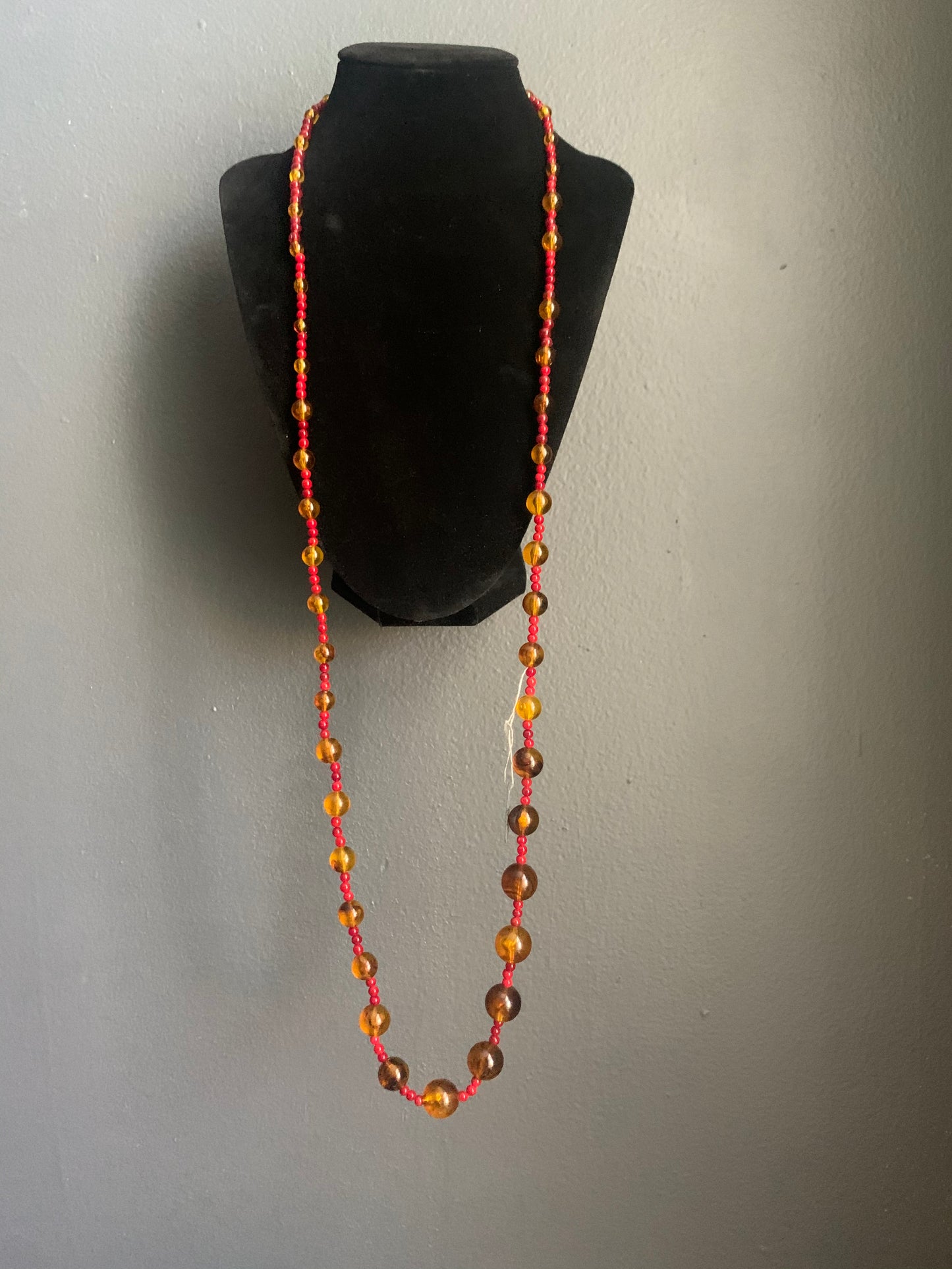 A vintage amber necklace