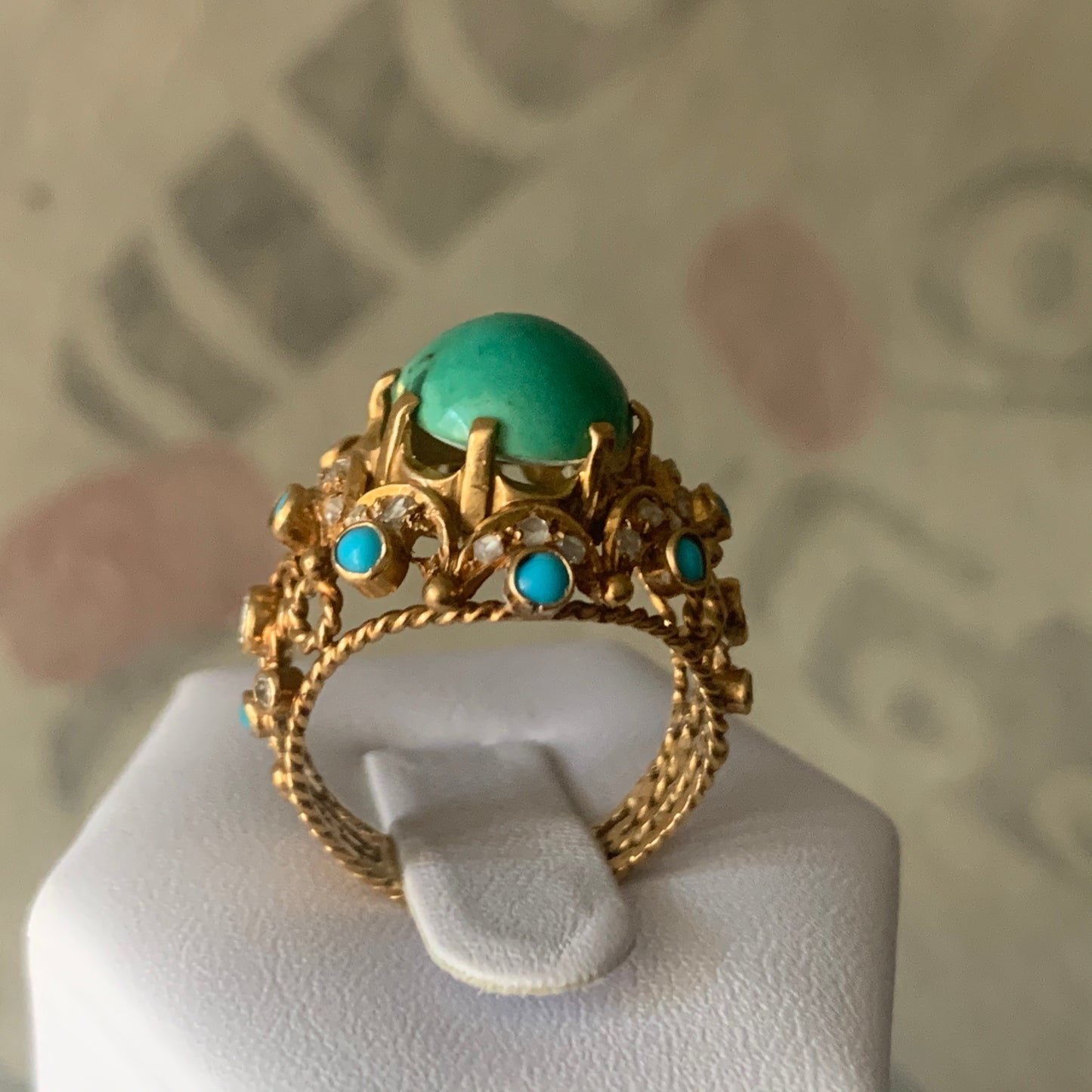 Turquoise and gold ring