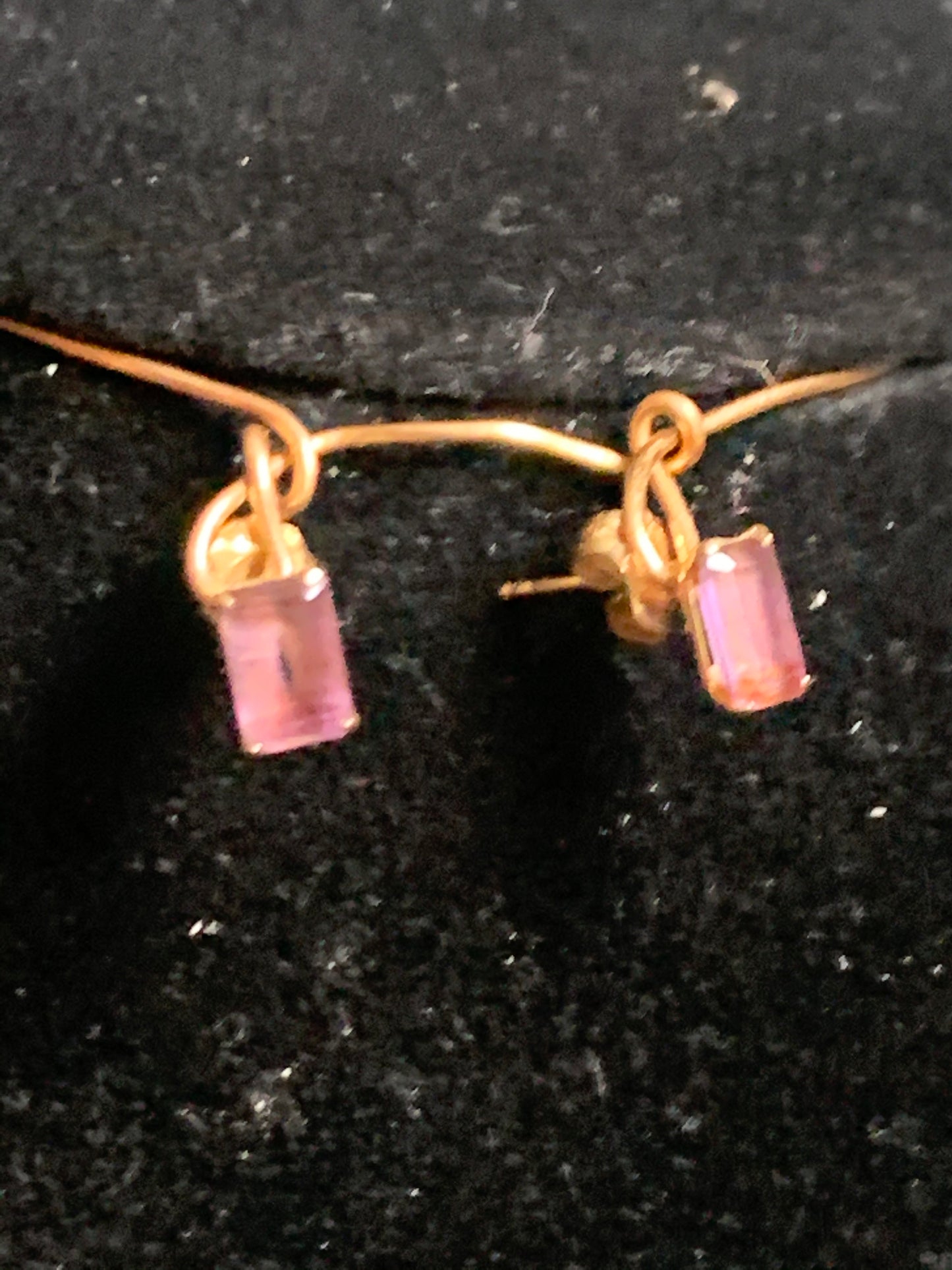 Amethyst ear stud
