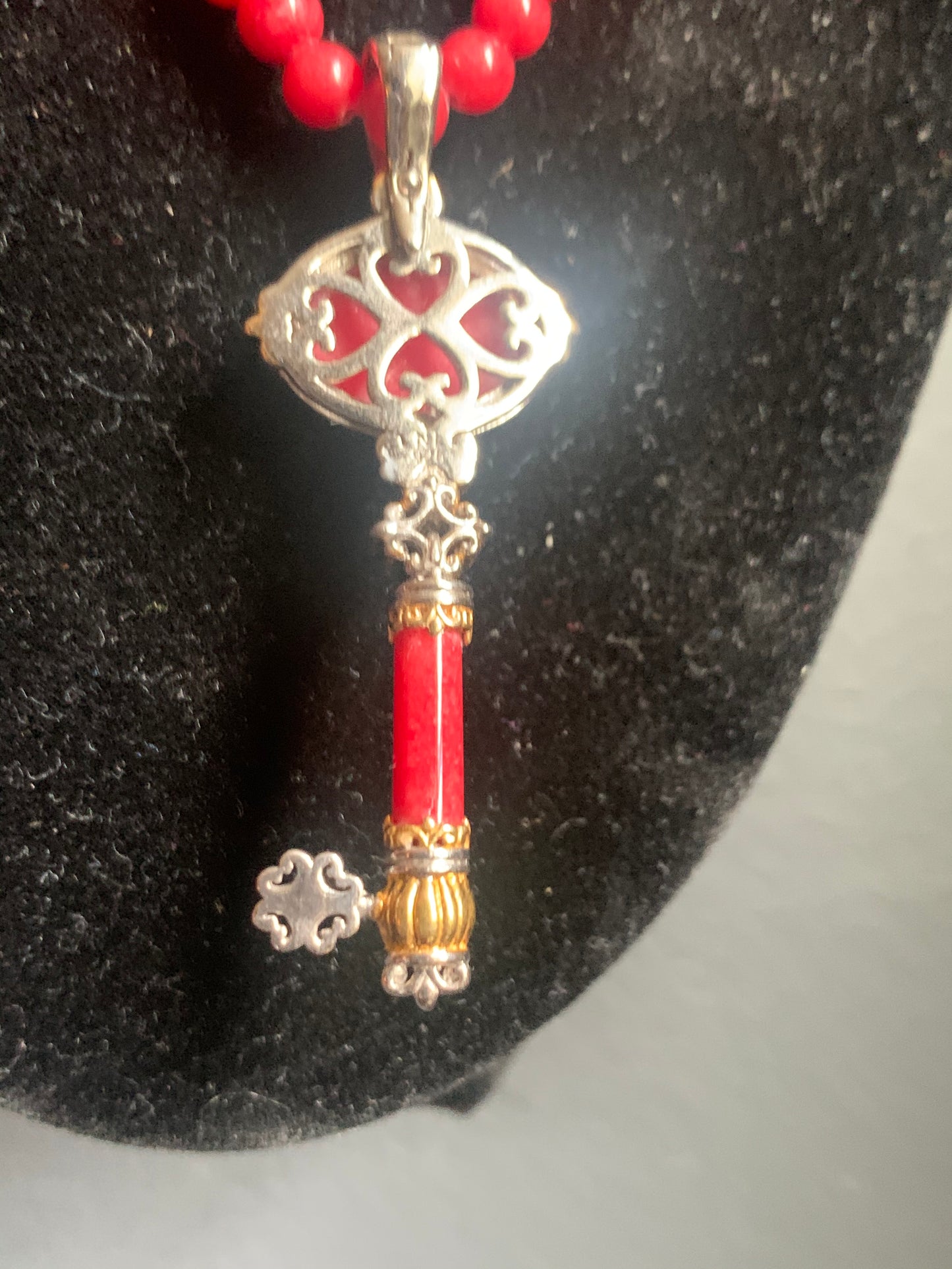 Coral necklace with coral pendant