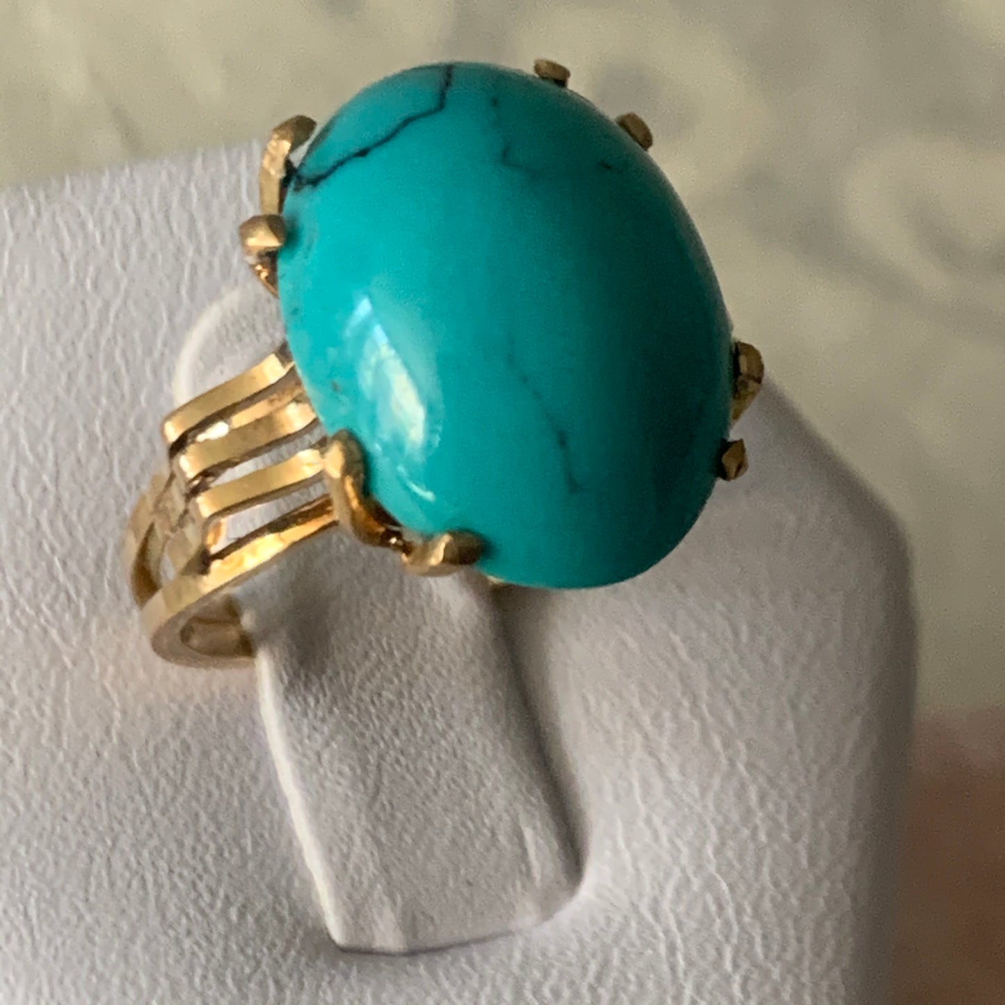 Turquoise and gold ring
