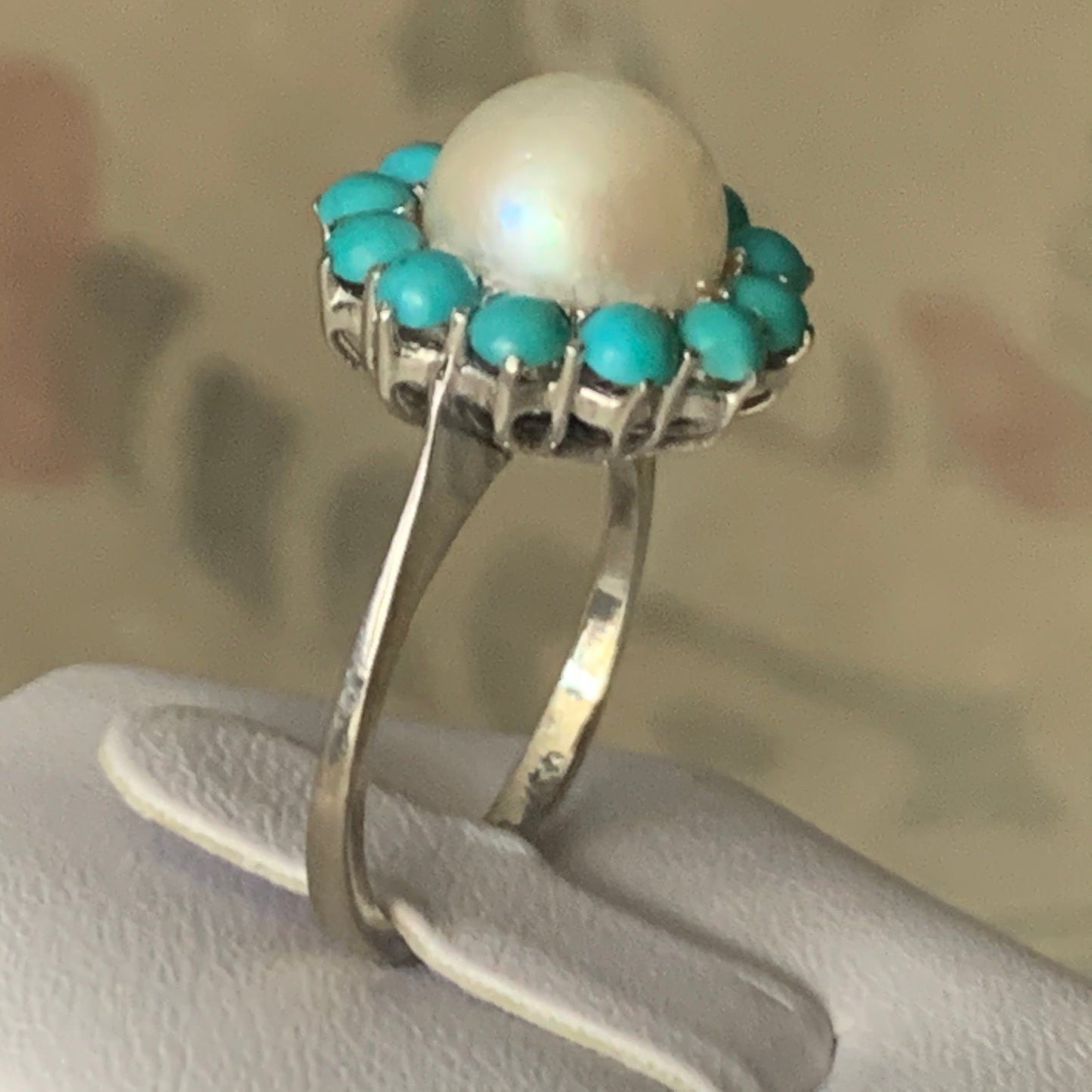 Turquoise and gold ring