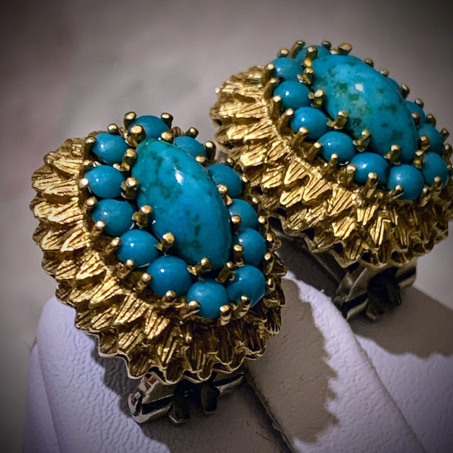 Vintage turquoise earring and ring in 18 kt setting