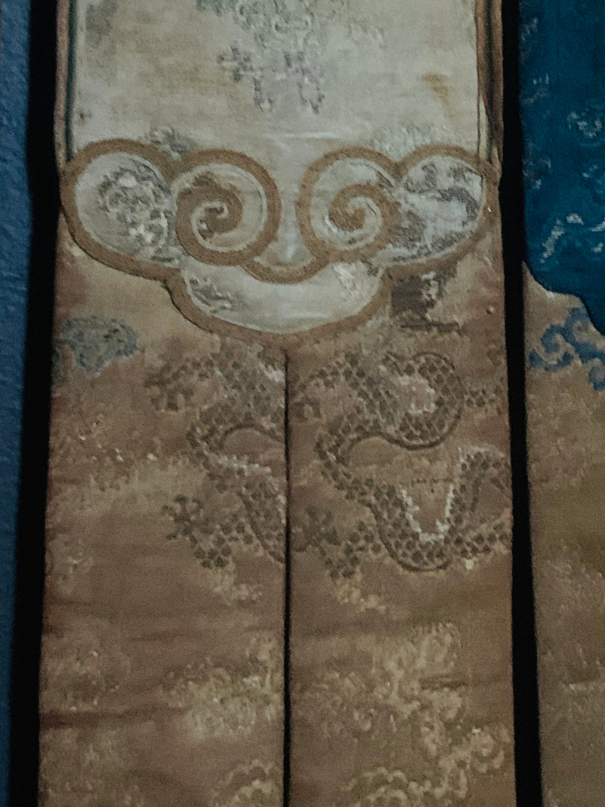 Brocade silk temple hanging