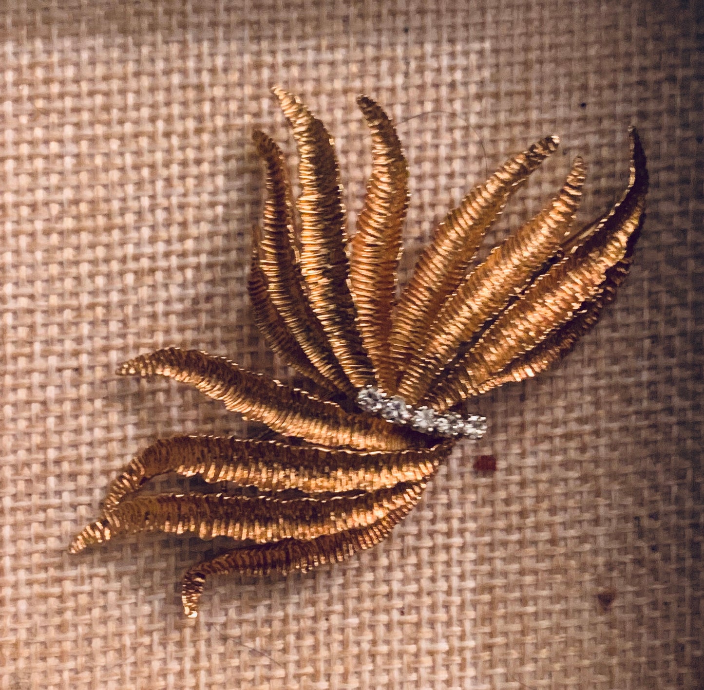 Vintage sapphire brooch