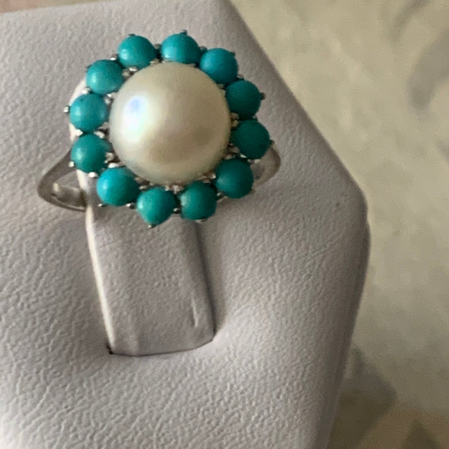 Turquoise and gold ring