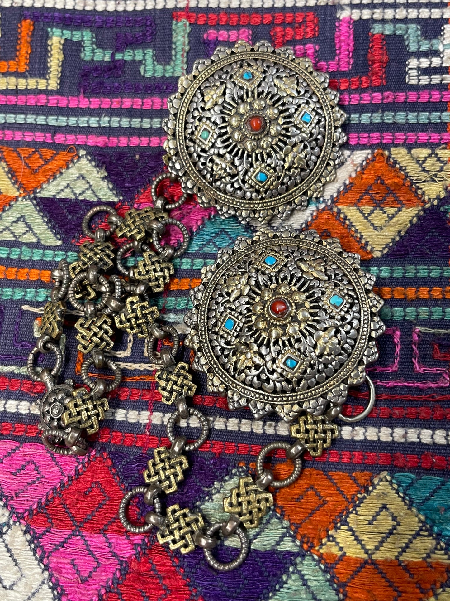 Antique Bhutanese korma - brooch: dress holder