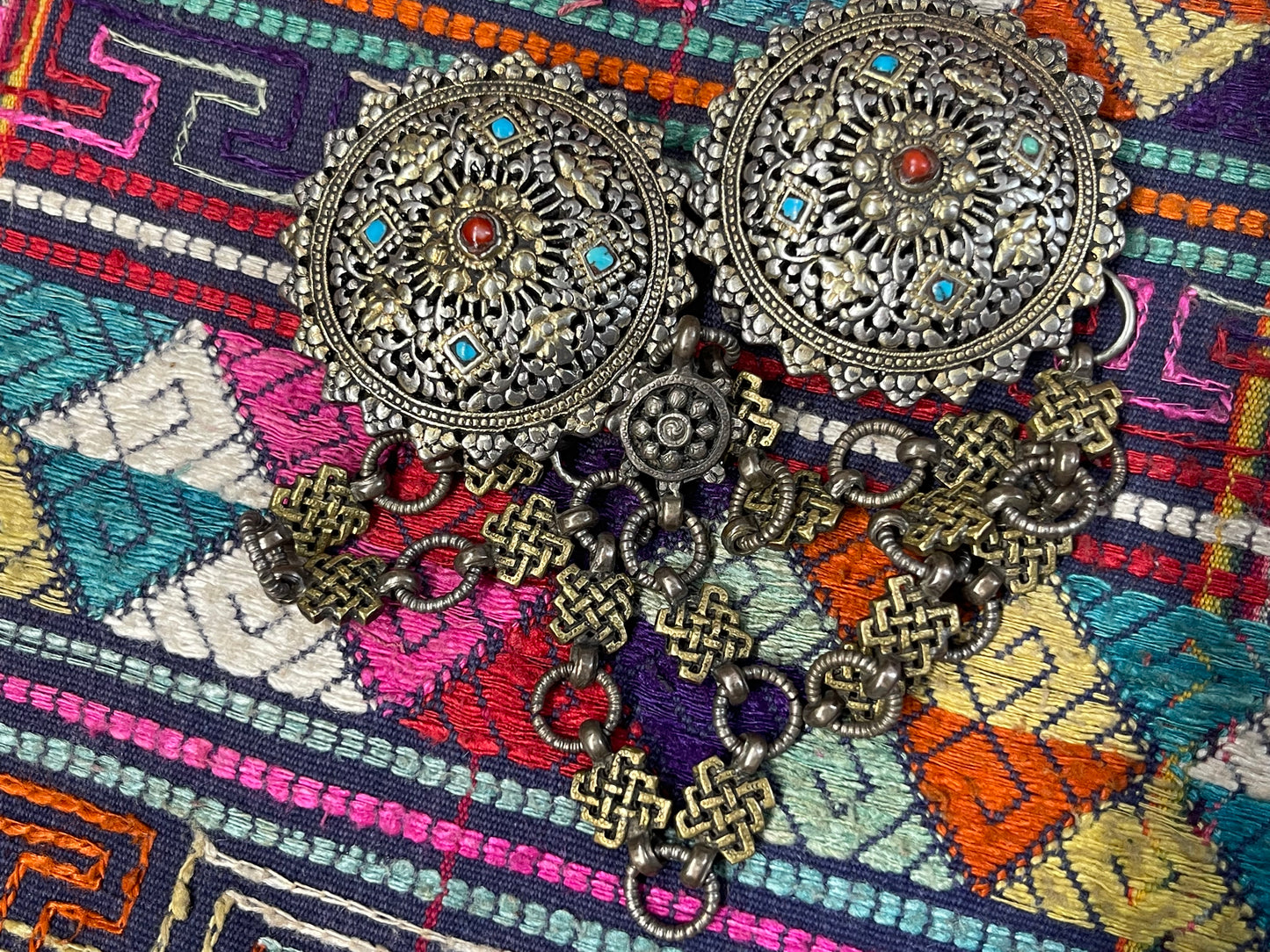 Antique Bhutanese korma - brooch: dress holder