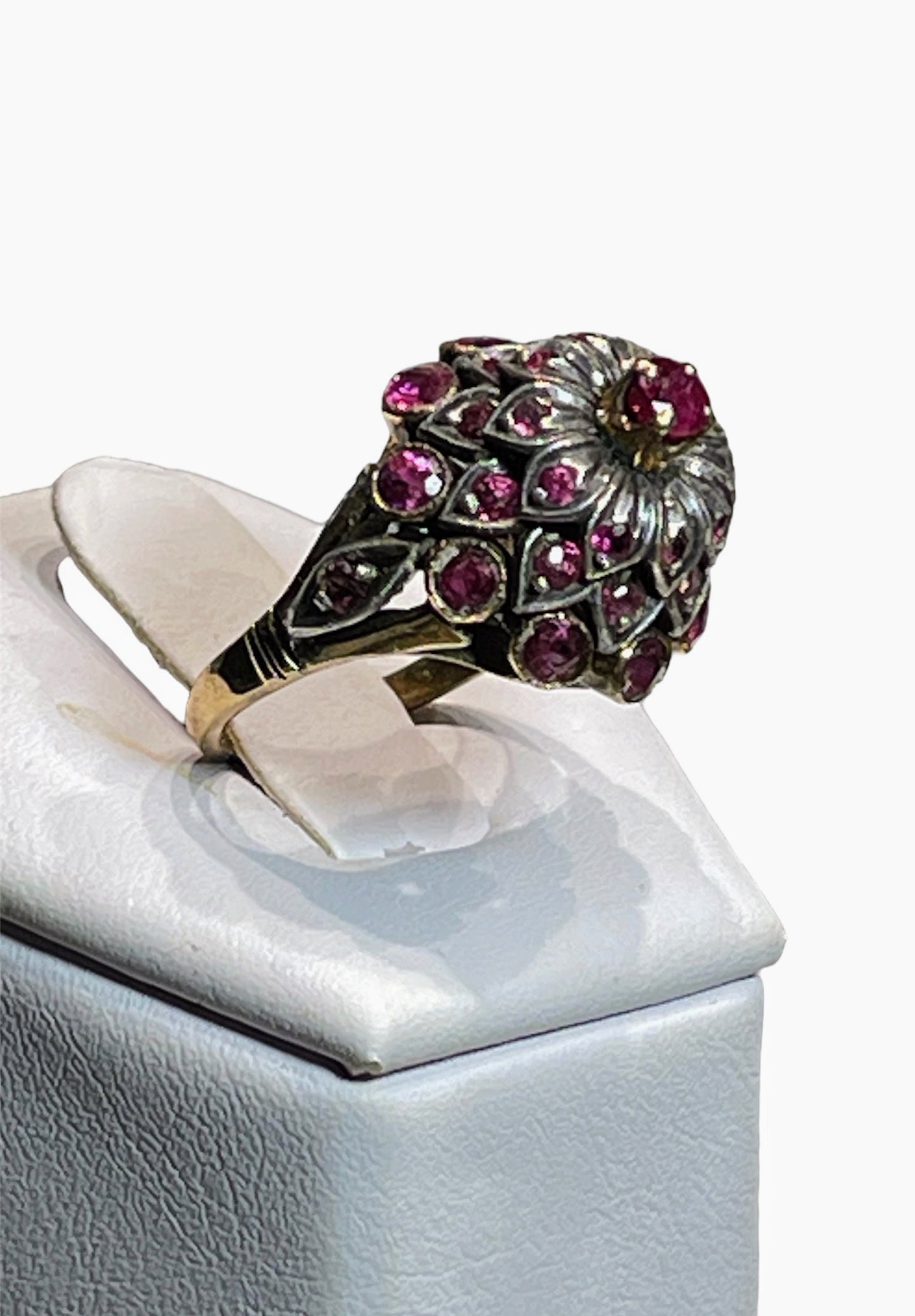 A vintage ruby and gold Thai princess ring