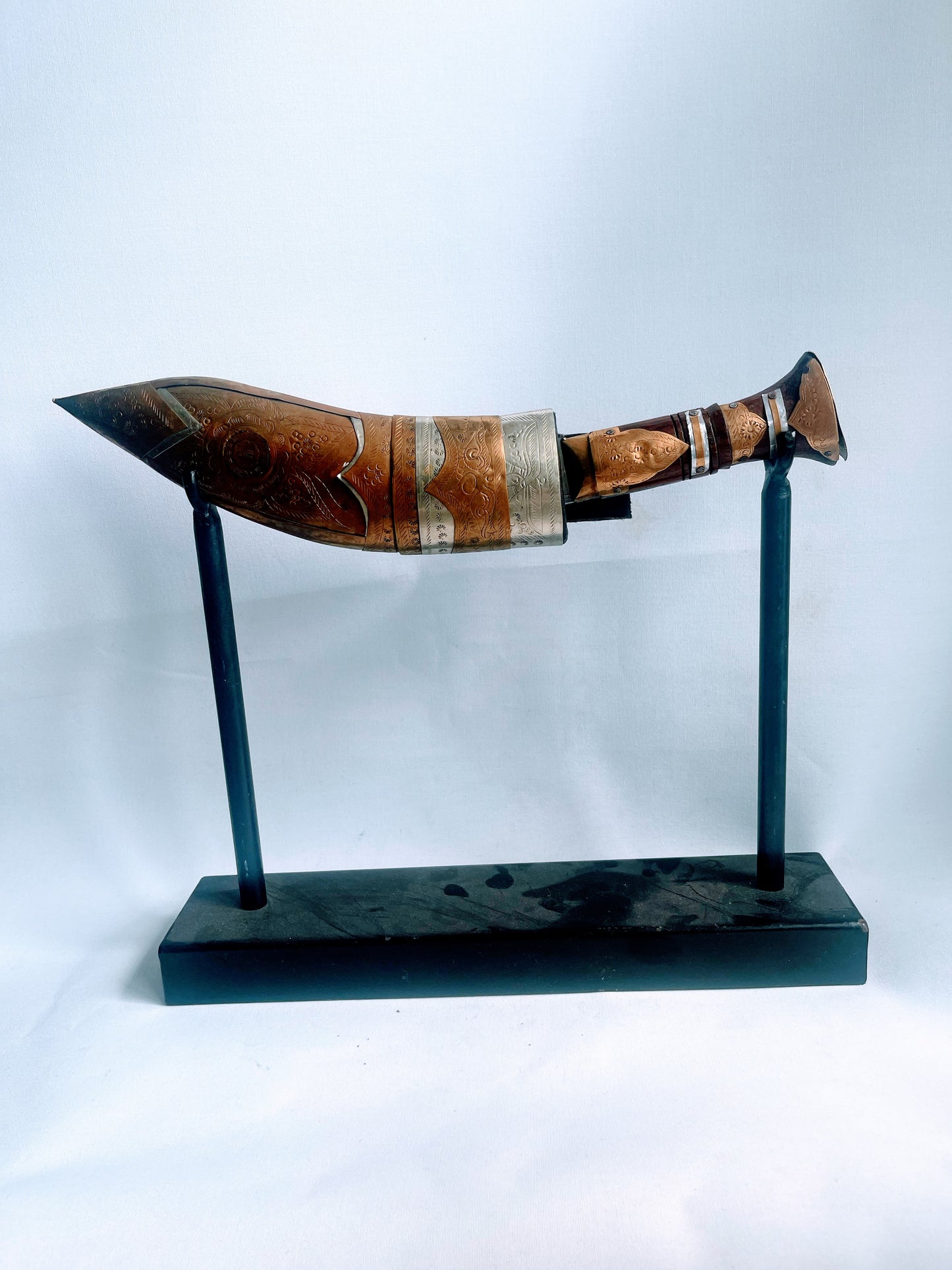 A vintage Nepali Ghurka khukuri dagge