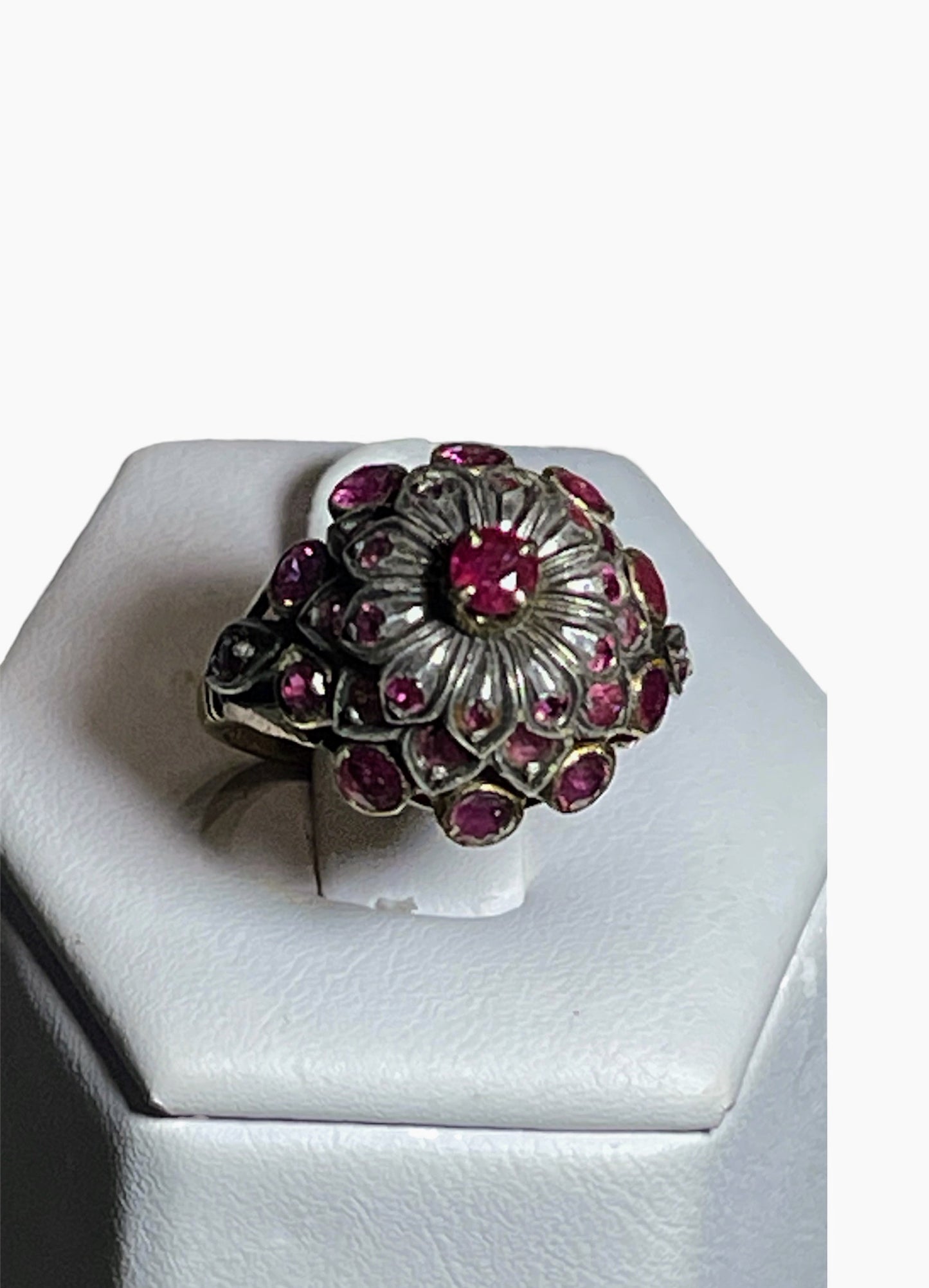 A vintage ruby and gold Thai princess ring