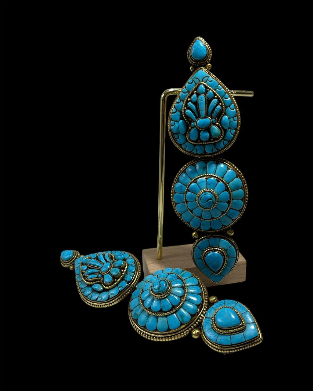 A pair of Tibetan traditional turquoise ear pendants - Ay-khor
