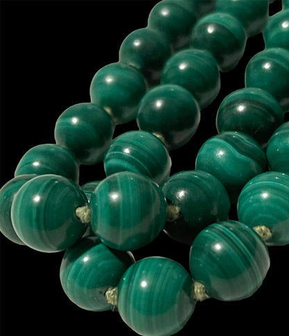 A vintage malachite necklace
