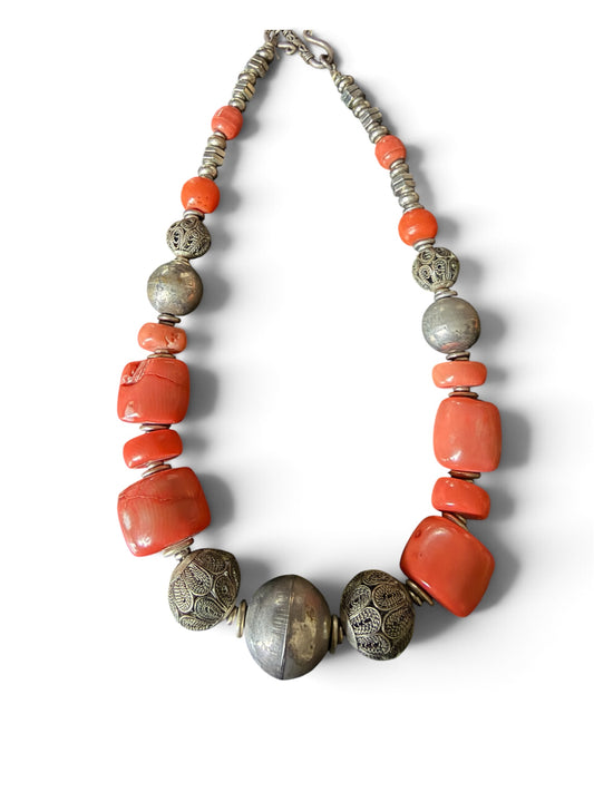 Necklace with coral and silver beads