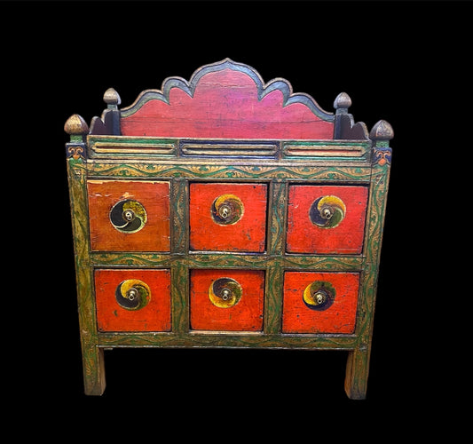 An antique Tibetan chest - apothecary
