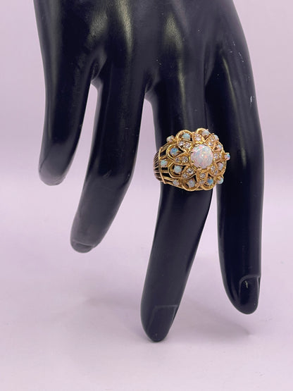Opal, diamond and gold ring am
