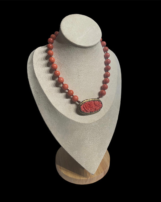 Vintage Coral necklace with pendant