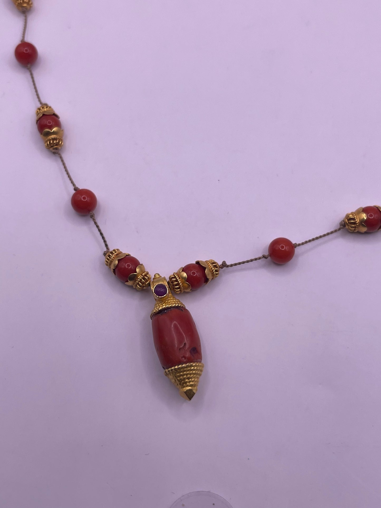 A 18kt gold and coral necklace
