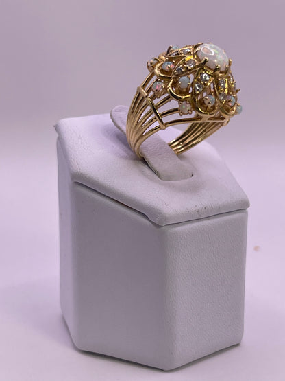 Opal, diamond and gold ring am
