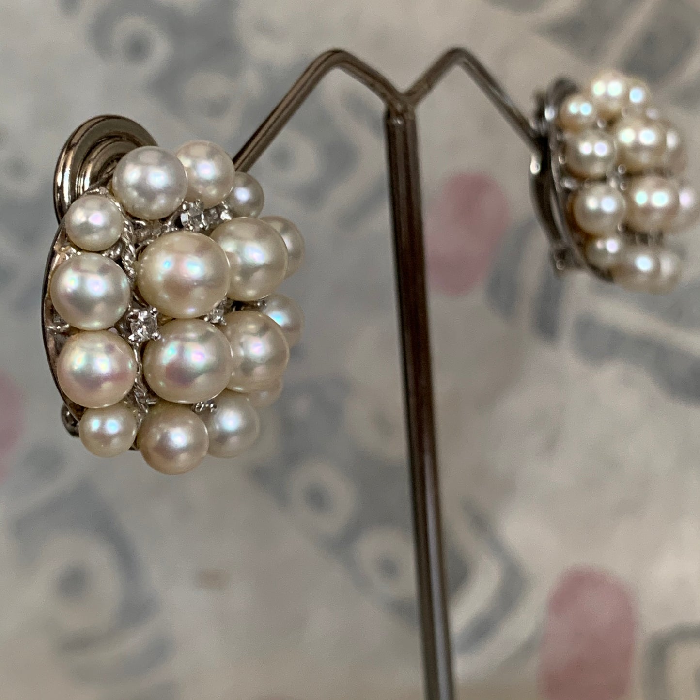 Pearl and diamond ear rings