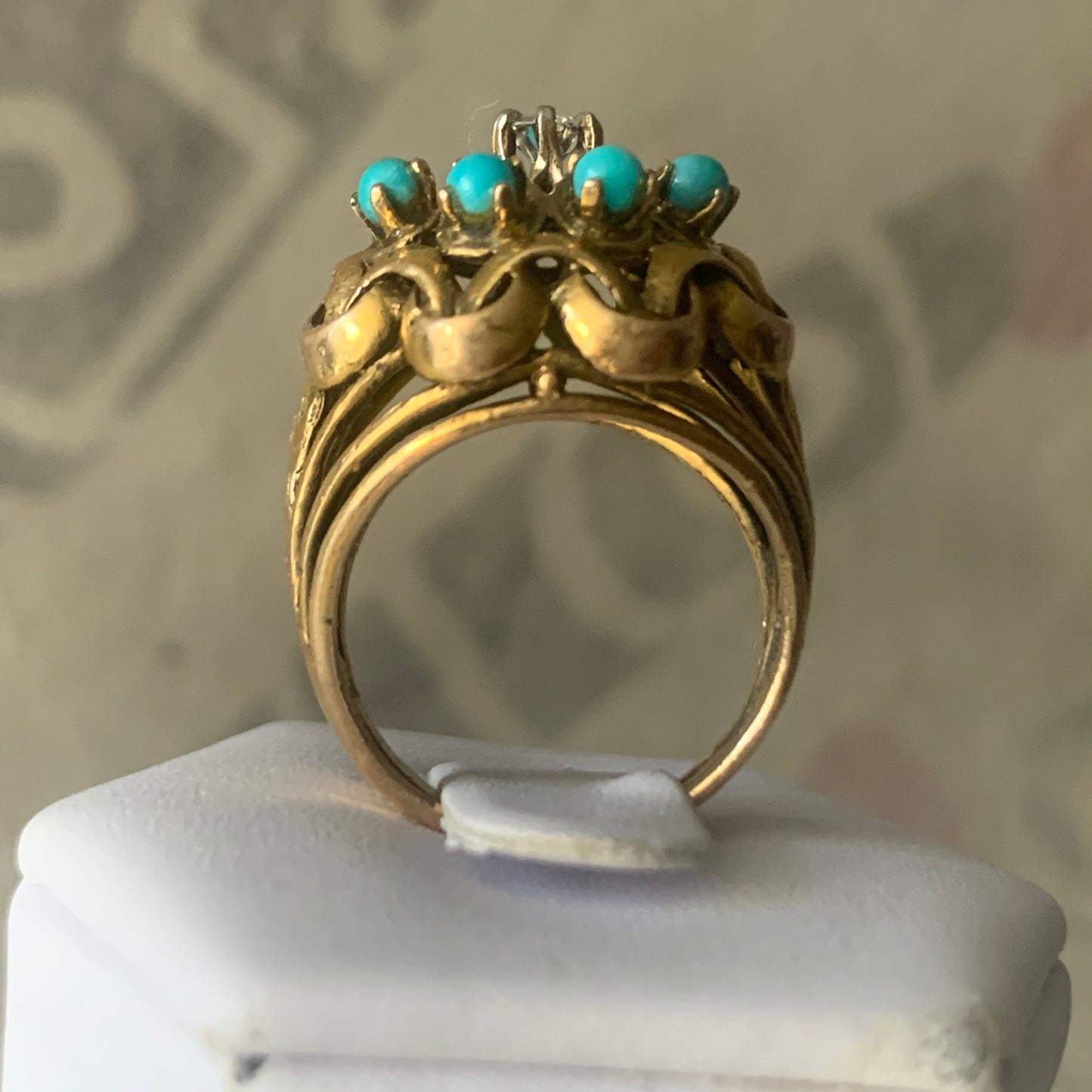 Turquoise and gold ring