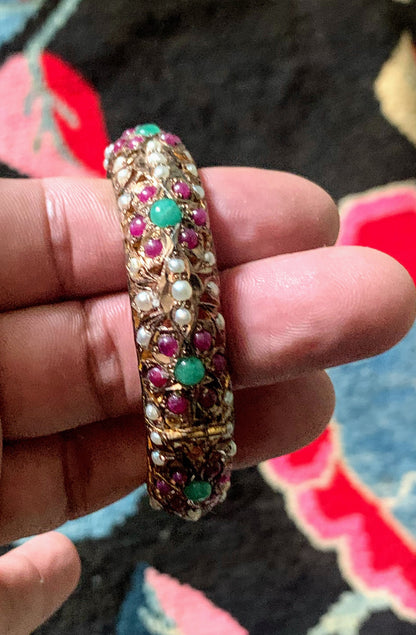 A vintage Indian gold bangle