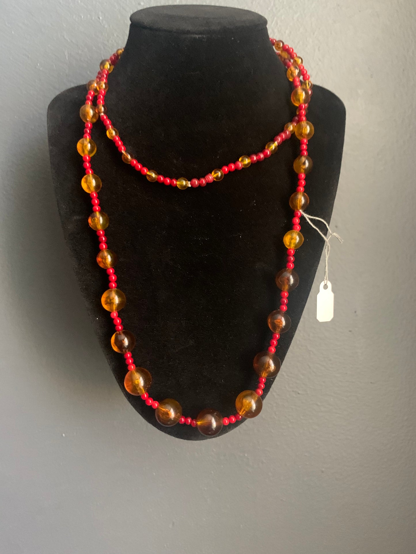 A vintage amber necklace