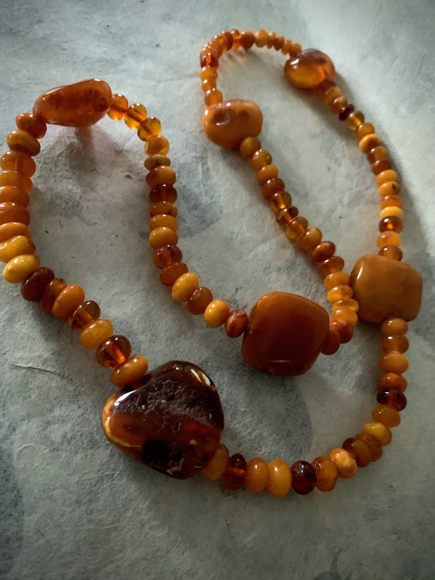 A vintage amber necklace