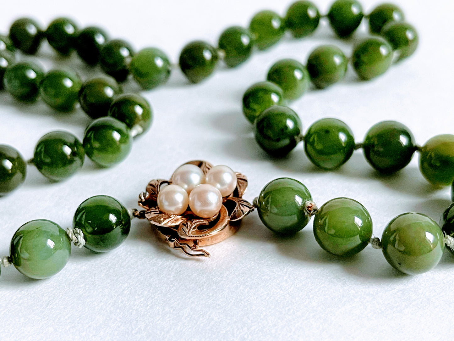 A jade nephrite necklace