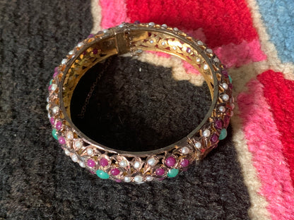 A vintage Indian gold bangle