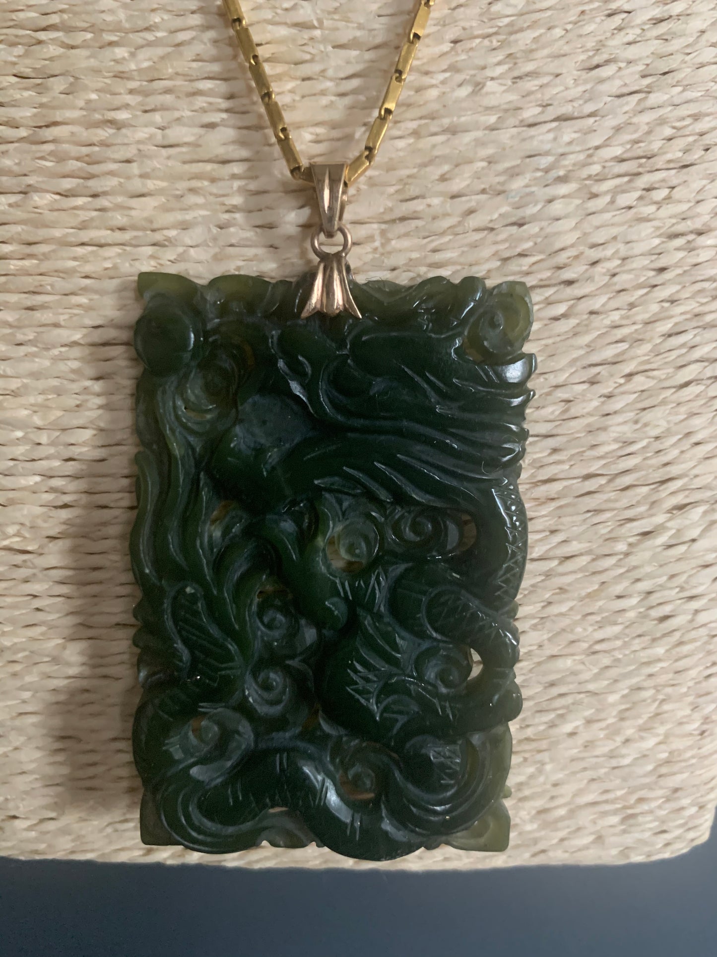 Nephrite carved dragon pendant