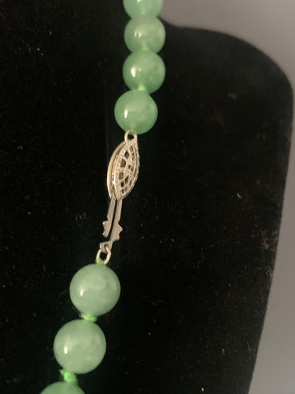 Jade pendant and necklace