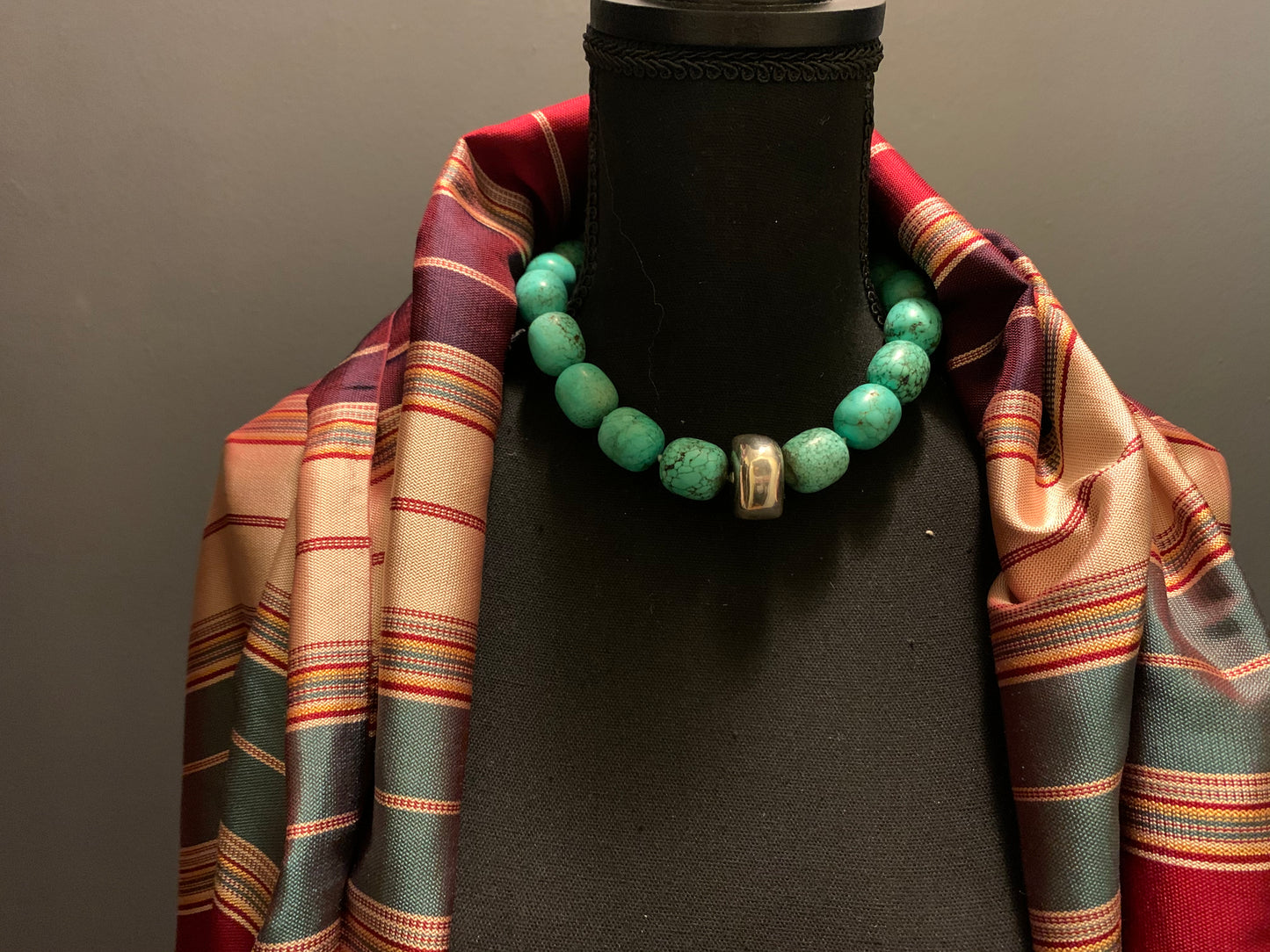 A vintage turquoise necklace