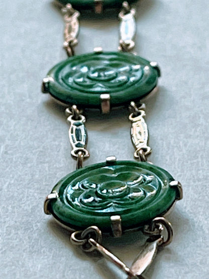 Vintage bracelet with jade in 14kt Art Deco style enamel work.