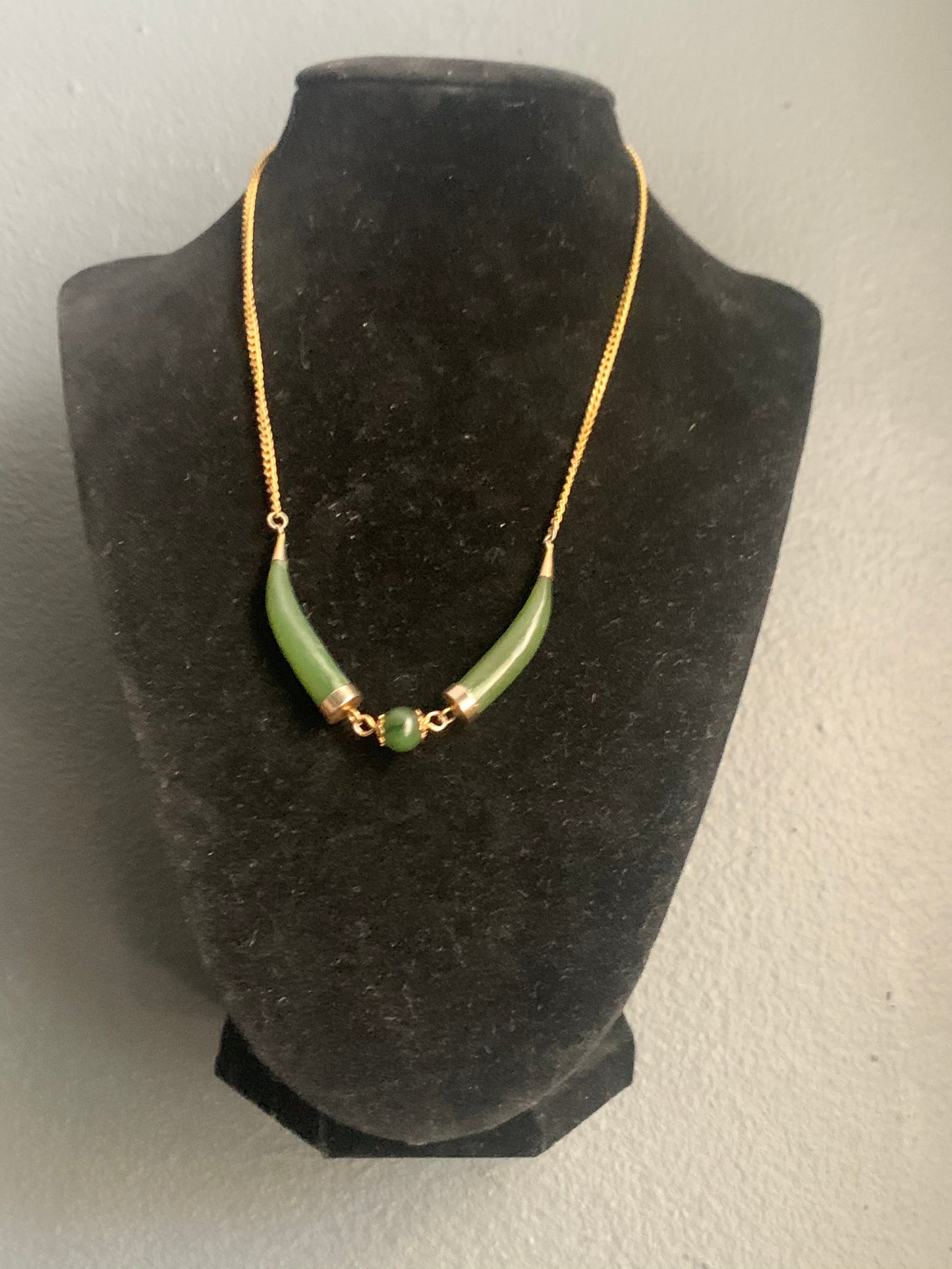 A nephrite jade necklace